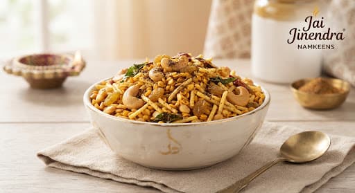 Shahi Kaju Mixture with cashews, raisins, and potato salli